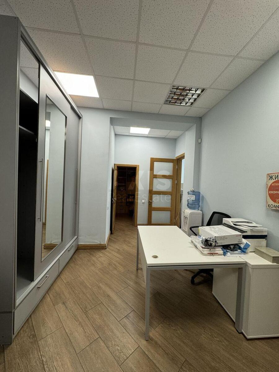 Офис ул. Дмитриевская 66А, 127м24