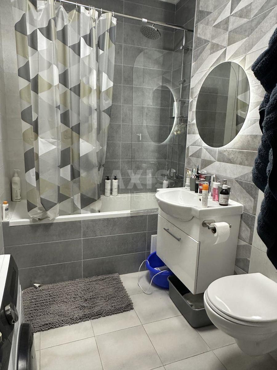 1k apartment vul. Grechka Marshala 10Б3