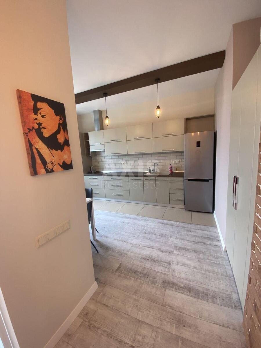 2k apartment vul. Dragomyrova Myhajla 2А3