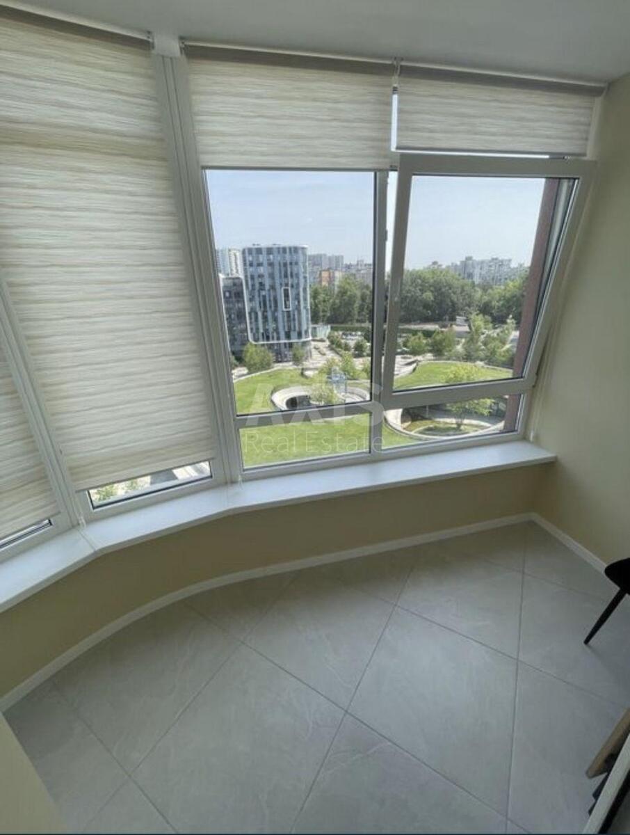 1k apartment bul. Ryl's'kogo Tadeja 15