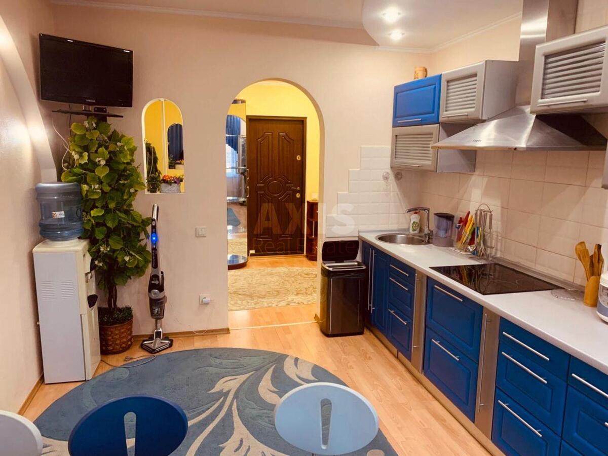 2к квартира пр-т Гонгадзе Георгия 18Ж564370