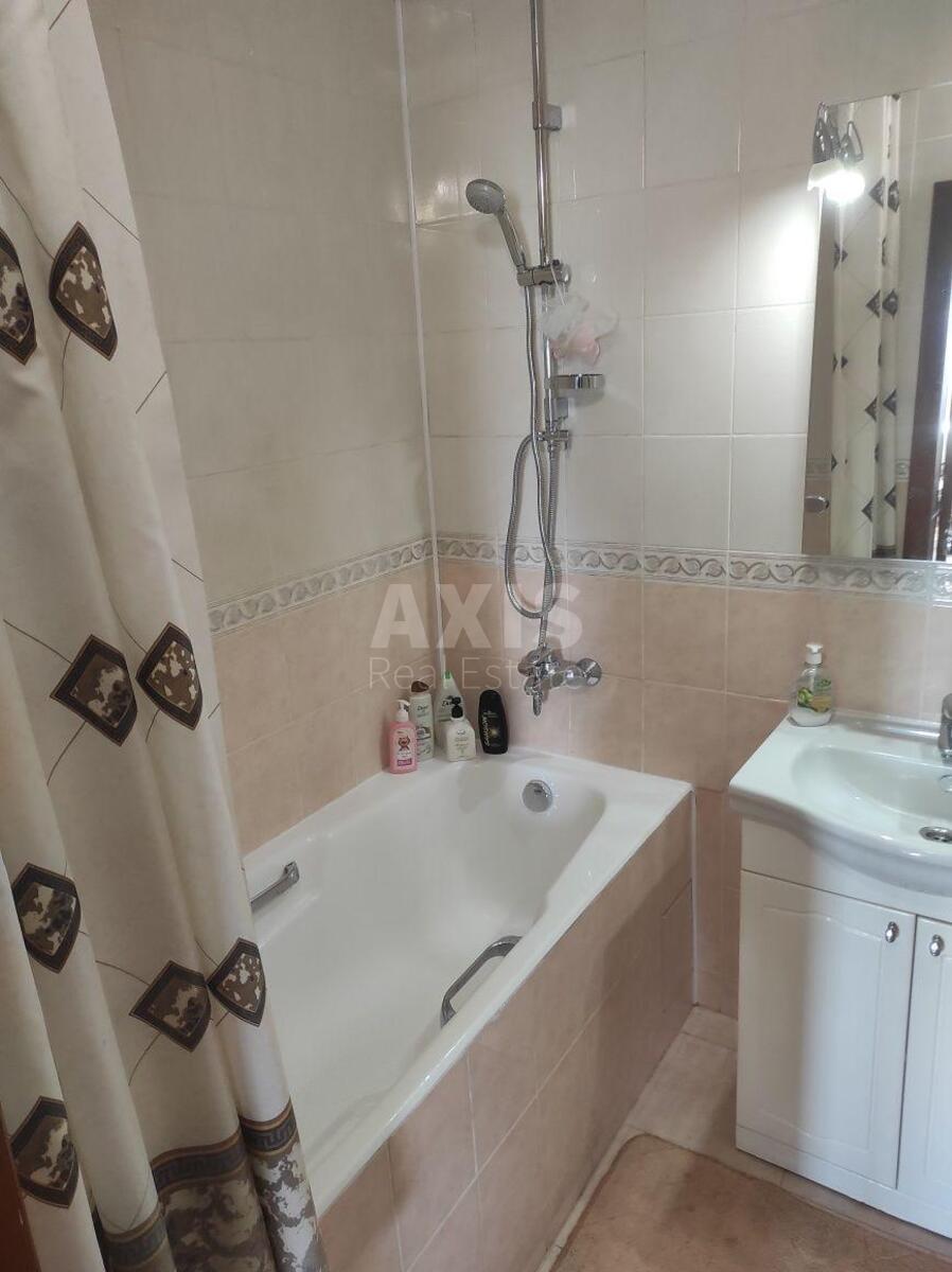 2k apartment vul. Dmytra Bagalija 106106411