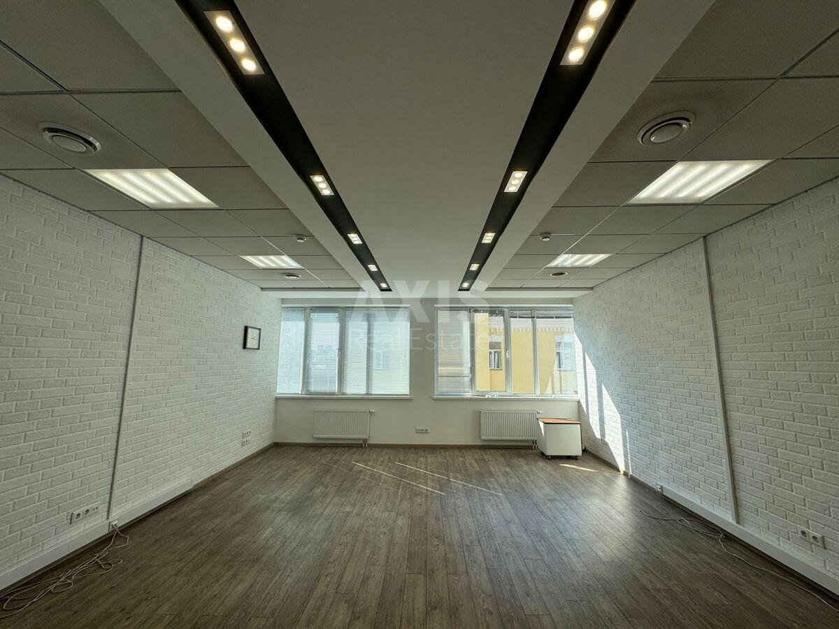 Office vul. Dilova 5Б, 400m23