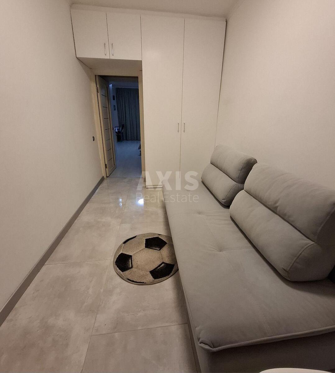 2k apartment pr-t Berestejskij 7619483