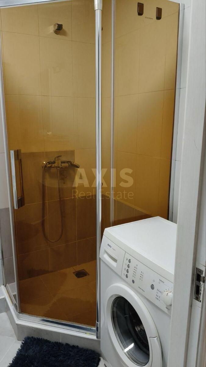 2k apartment pr-t Berestejskij 126199414