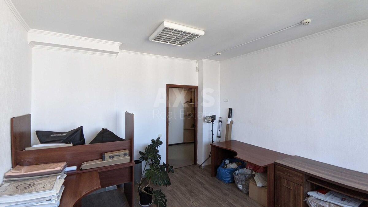 3k apartment vul. Lobanovs'kogo 126Г620391