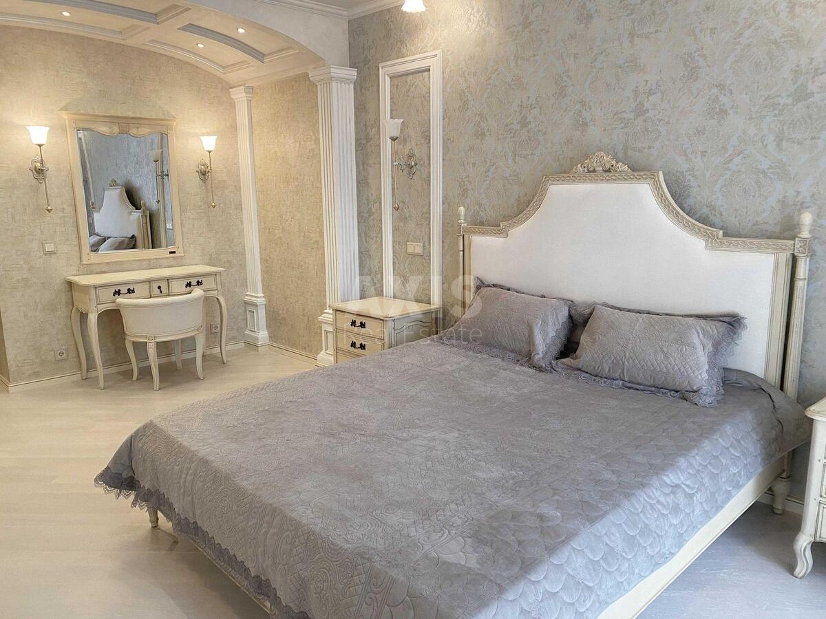 4k apartment vul. Instytuts'ka 18621921