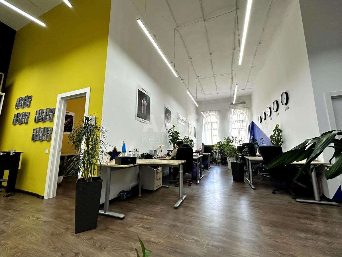 Office vul. Volodymyrs'ka 10, 135m2635976