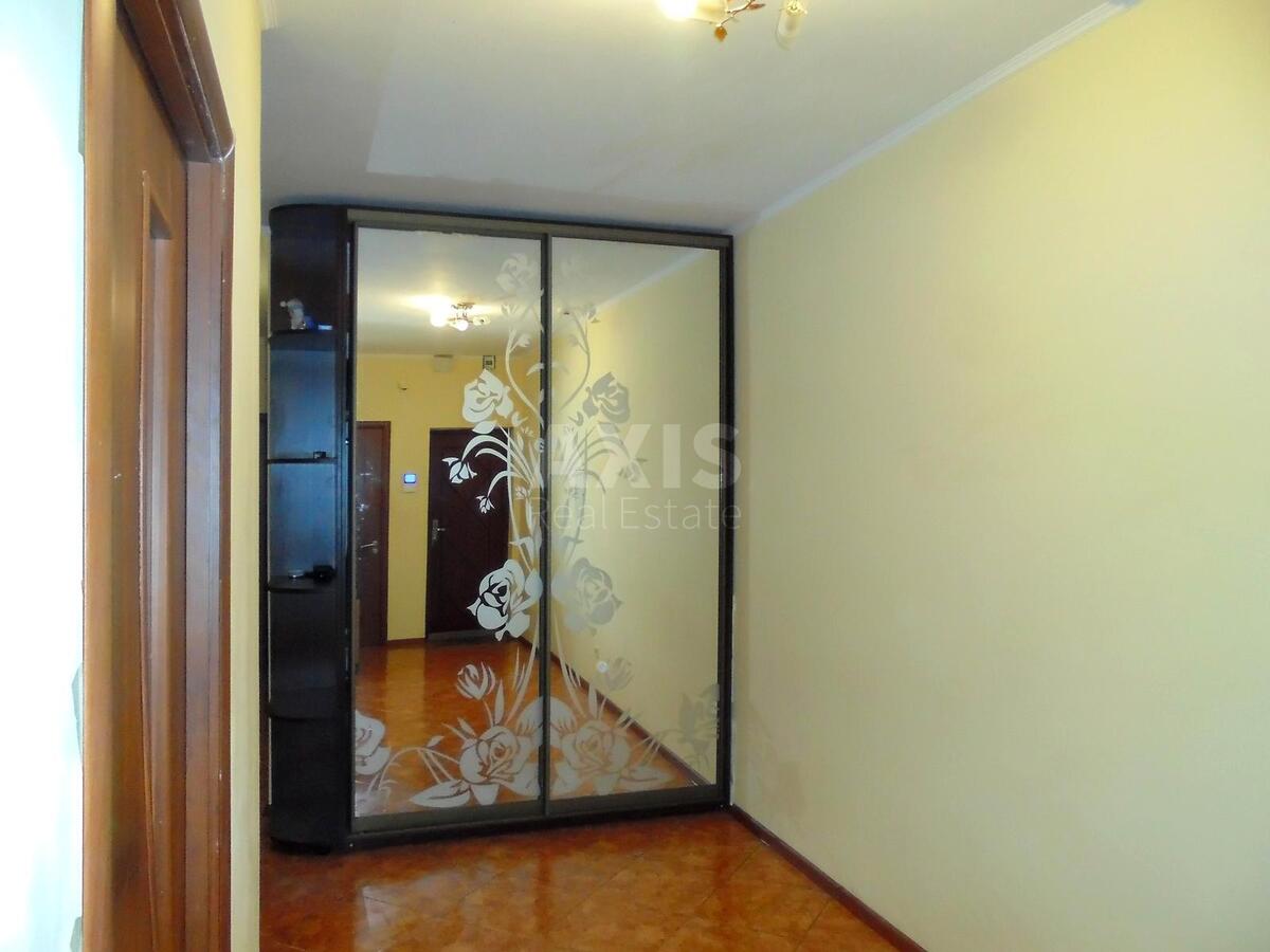 3k apartment vul. Sribnokil's'ka 2А5936210