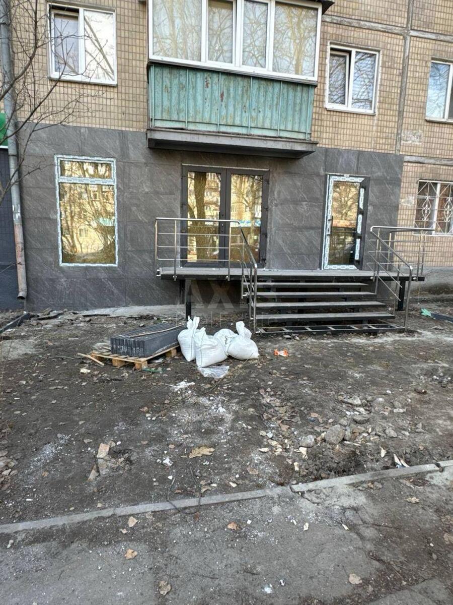 Объект торговли ул. Василенко Николая 4, 16м2