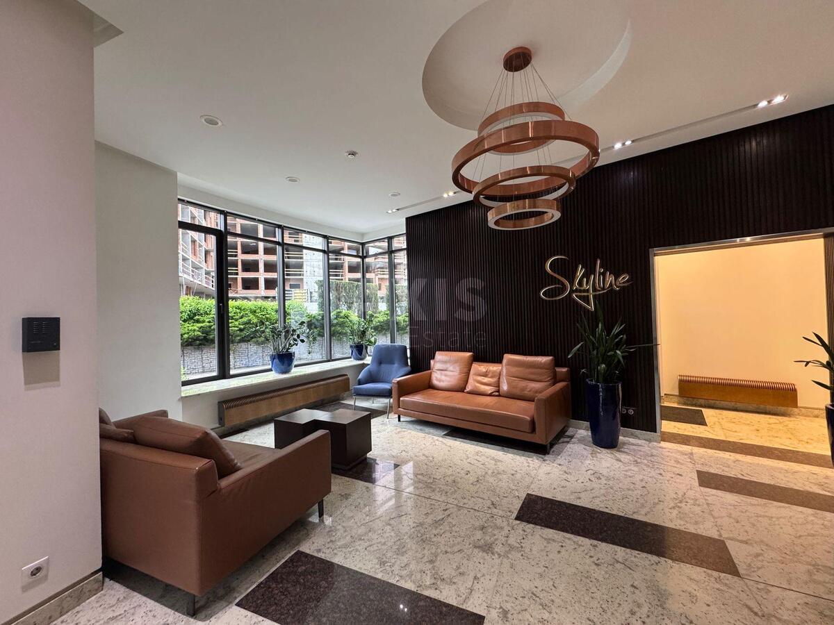 Office vul. Jevgena Konoval'cja 26А, 203m2593101