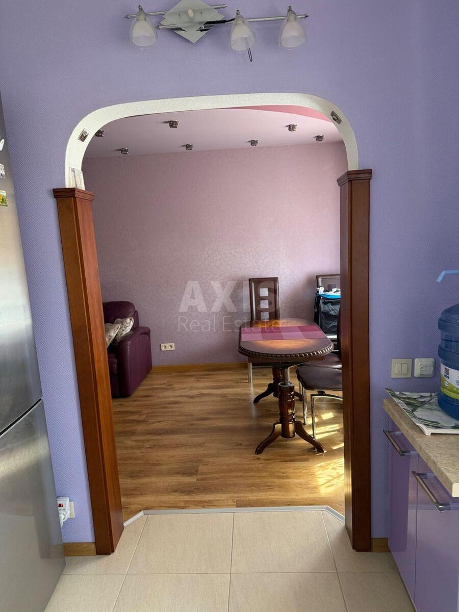 3k apartment vul. Geroi'v Dnipra 384