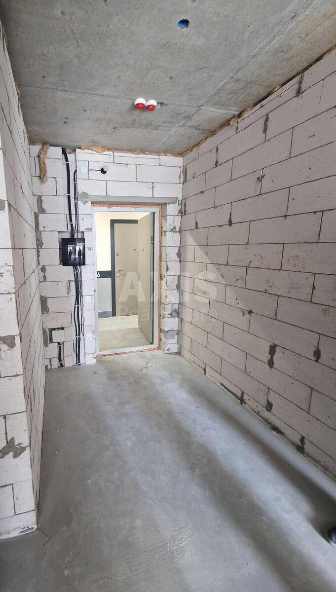 1k apartment nab. Dniprovs'ka 15628925