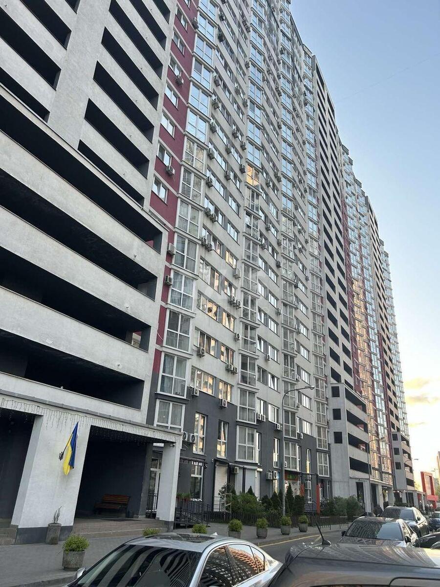 1k apartment vul. Dragomanova 2А8