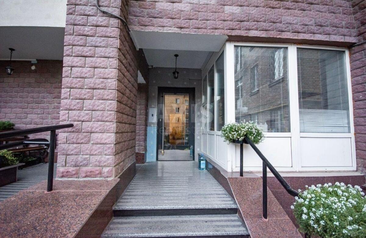 1k apartment vul. Volyns'ka 9А5890013