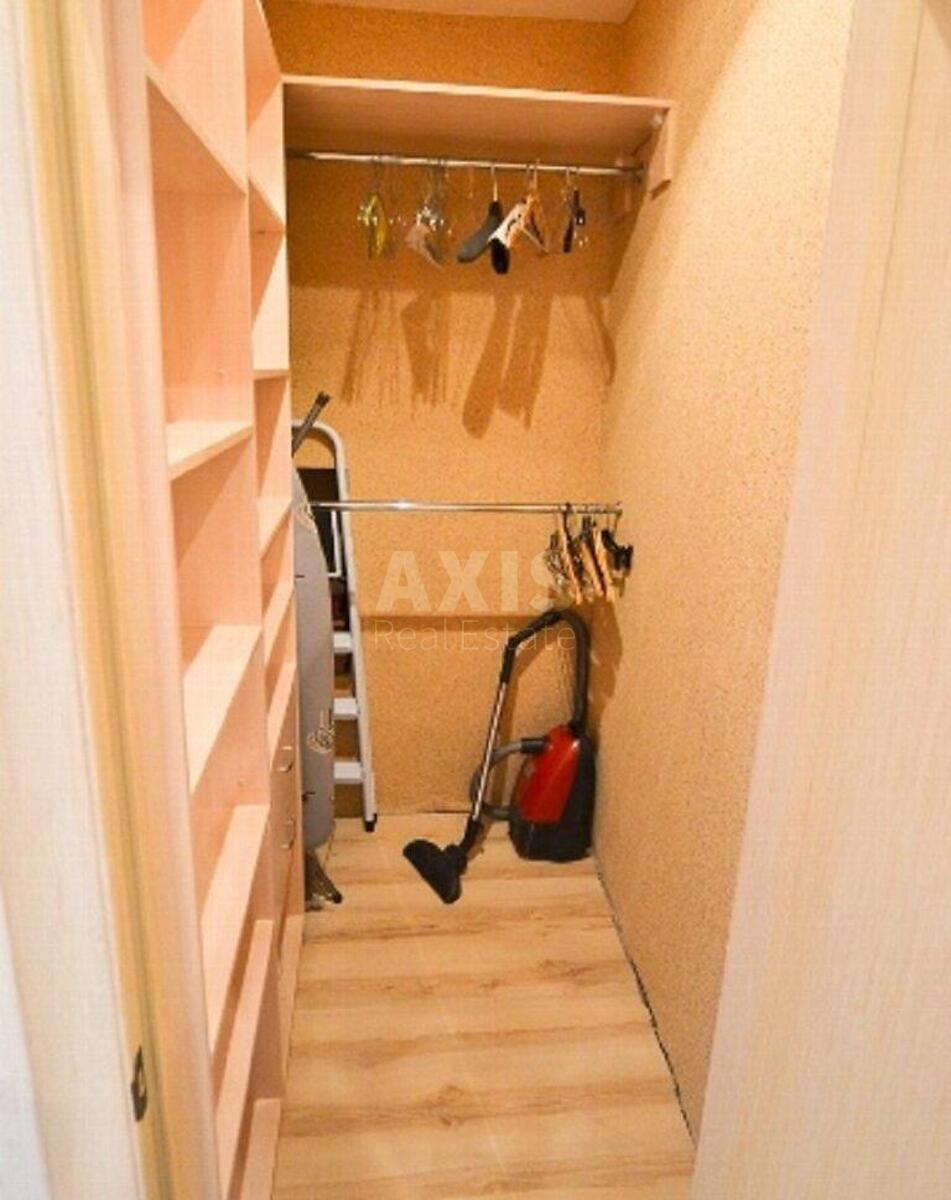 2к квартира ул. Саксаганского 9589583