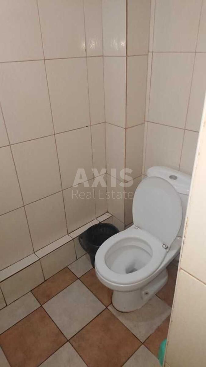 Service object vul. Kyrylivs'ka 126/2, 385m26