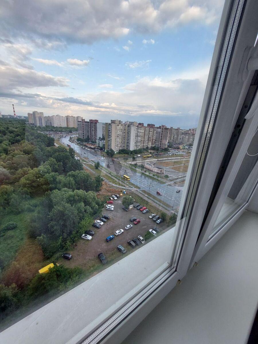 1k apartment vul. Myloslavs'ka 2591086