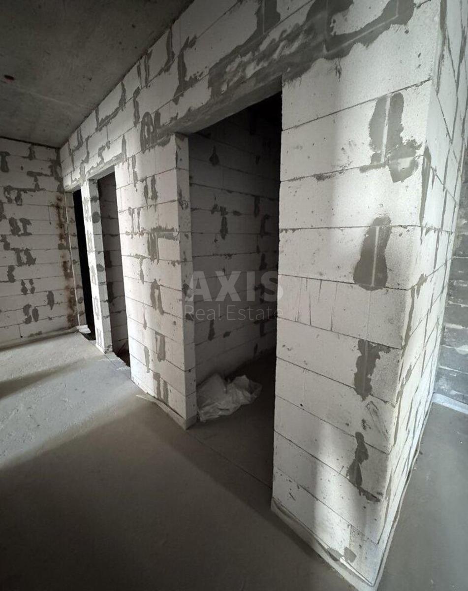 3k apartment nab. Dniprovs'ka 15Є4
