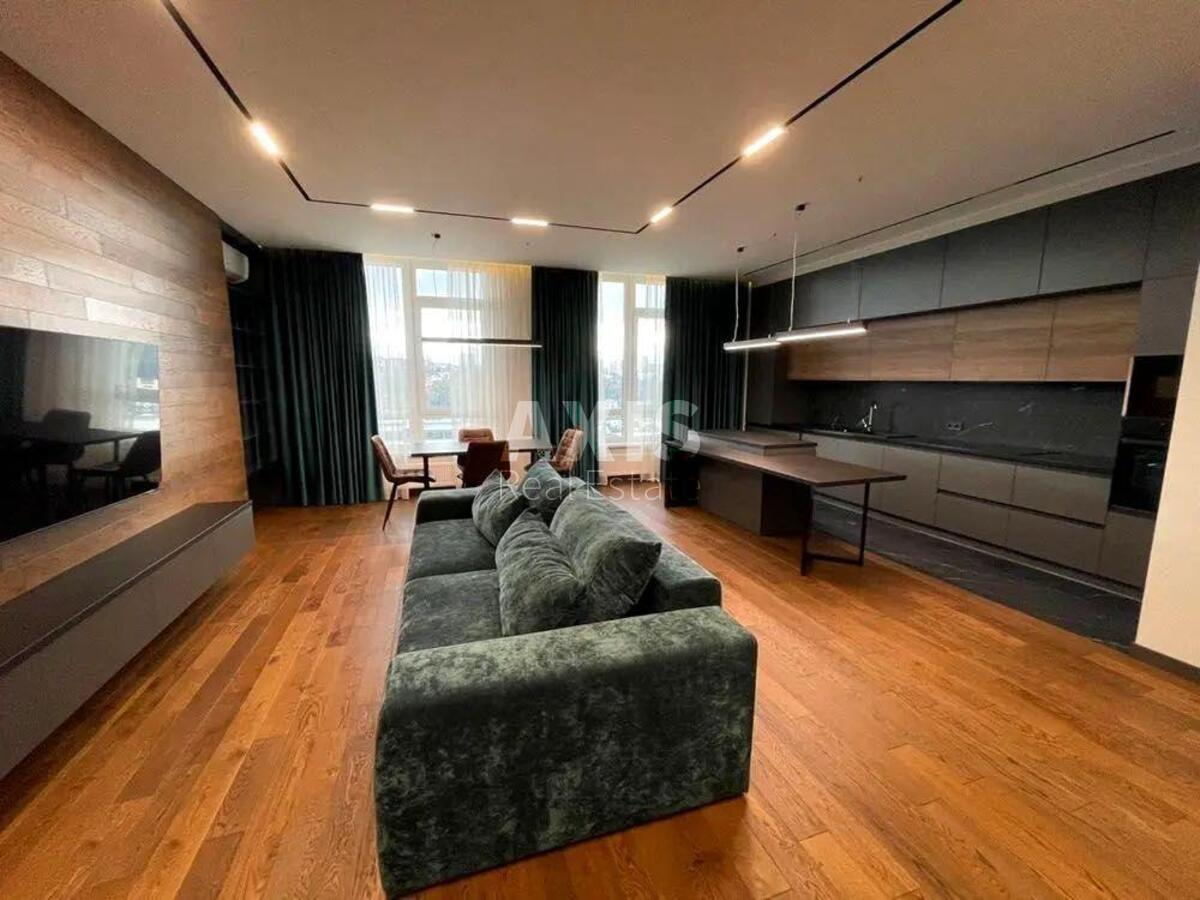 3k apartment vul. Antonovycha 3