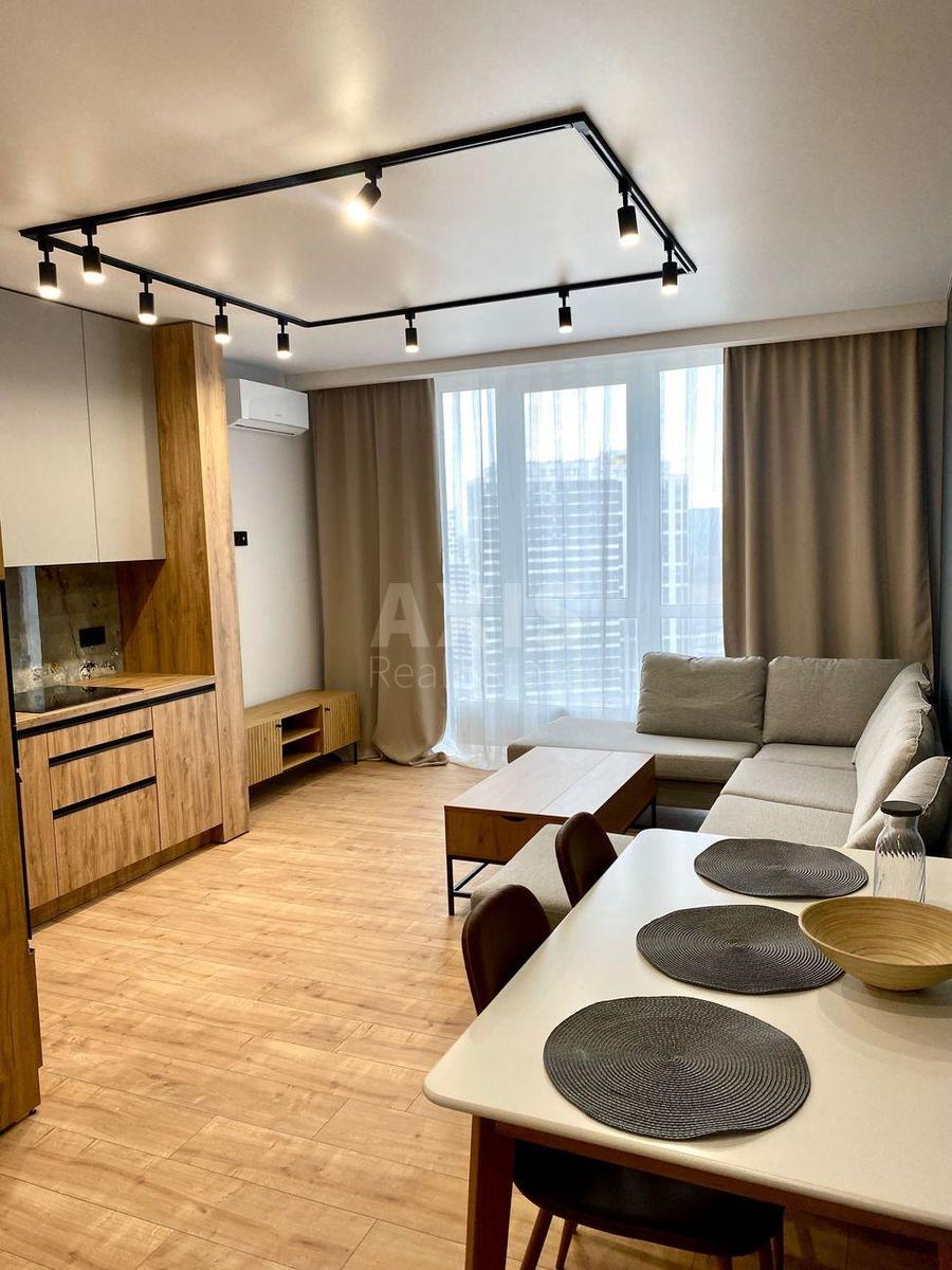 2k apartment vul. Rodyny Kristeriv 14Б