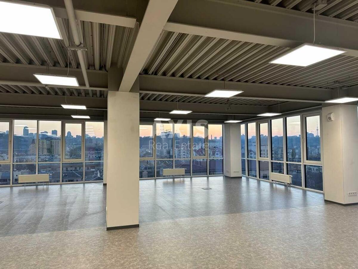 Office vul. Pochajnyns'ka 38/44, 500m2