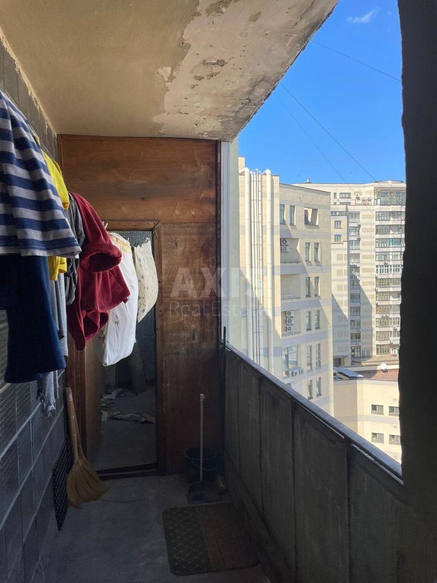 4k apartment vul. Volodymyrs'ka 51/535