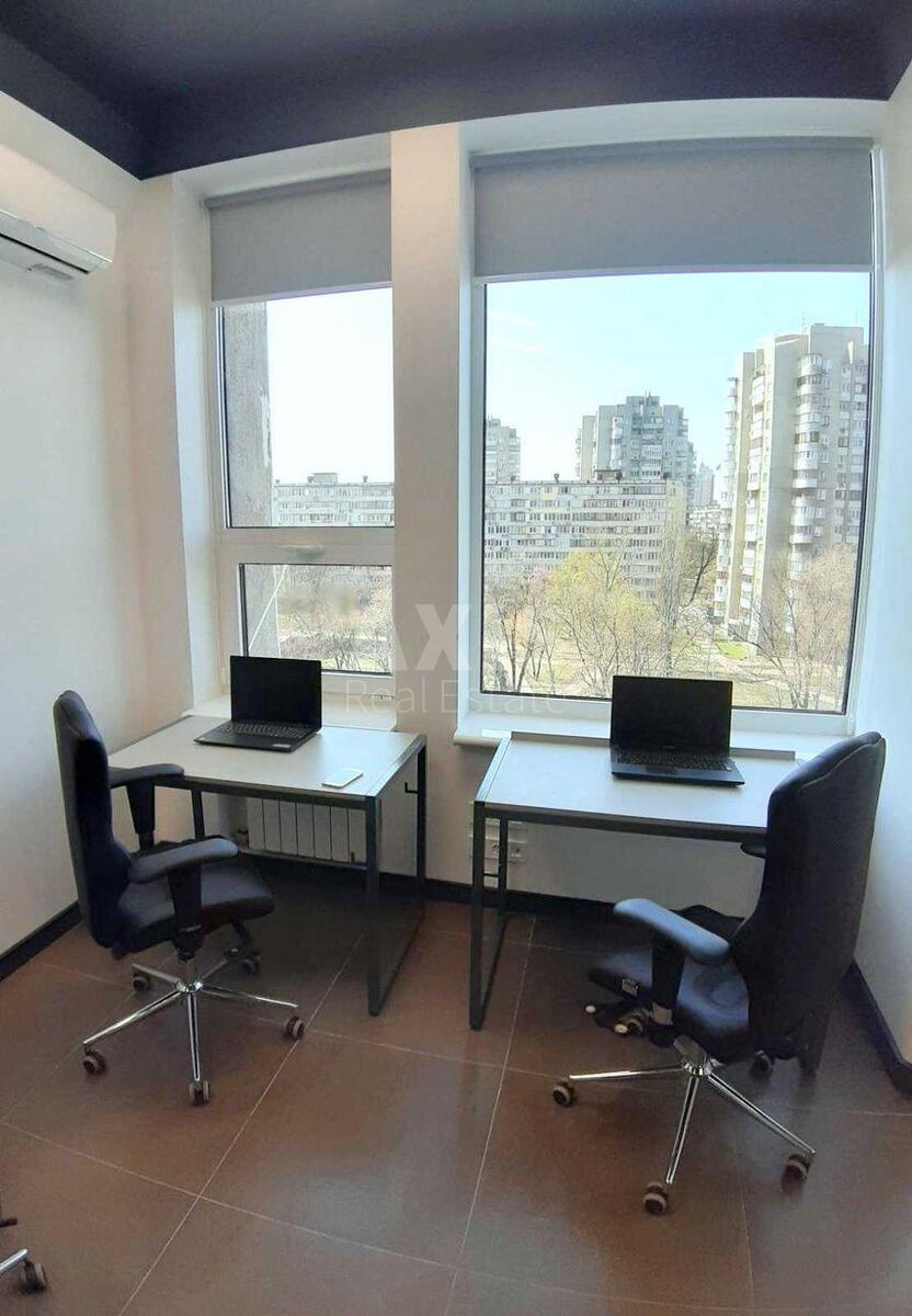 Офис ул. Сверстюка Евгения 11Б, 32м25