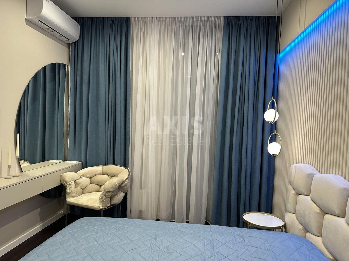 2k apartment vul. Hohlovyh Sim'i' 86