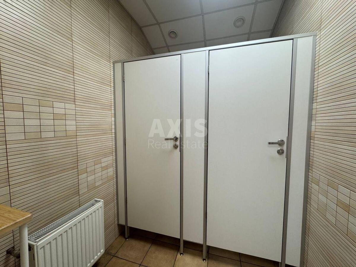 Office pr-t Peremogy 26, 468m24