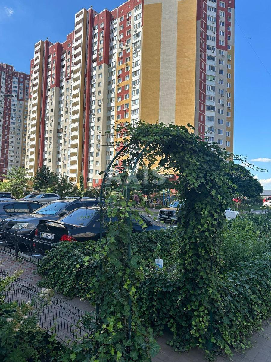 2k apartment vul. Vashhenka Grygorija 19