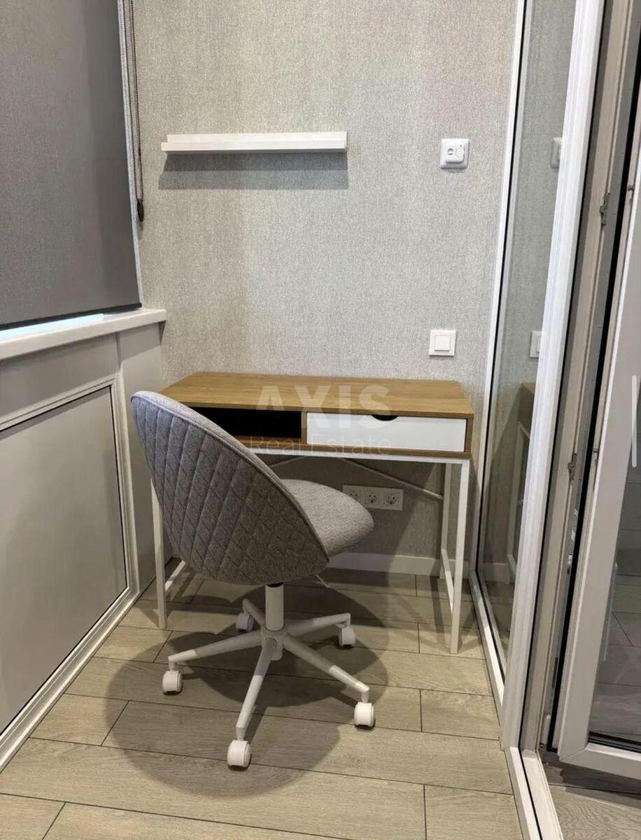 1k apartment pr-t Berestejskij 11623797