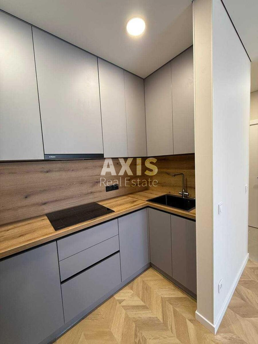 1k apartment vul. Revuc'kogo 400