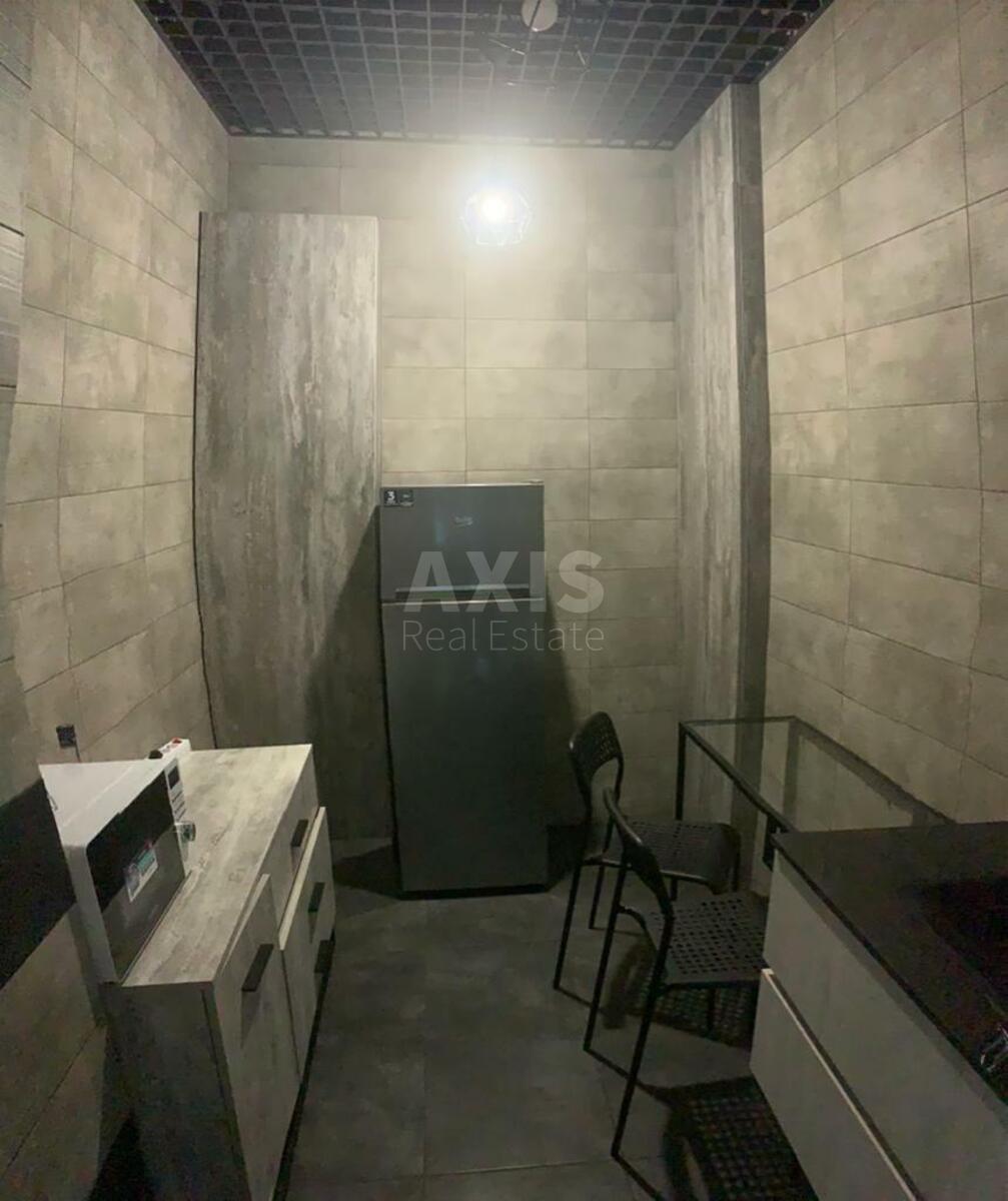 Office vul. Dragomyrova Myhajla 2А, 145m2572606