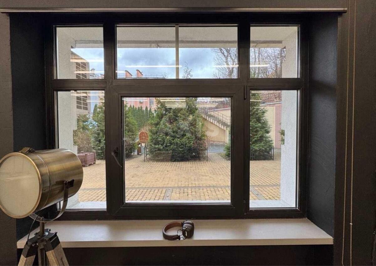 Office vul. Degtjarna 7, 100m2621476