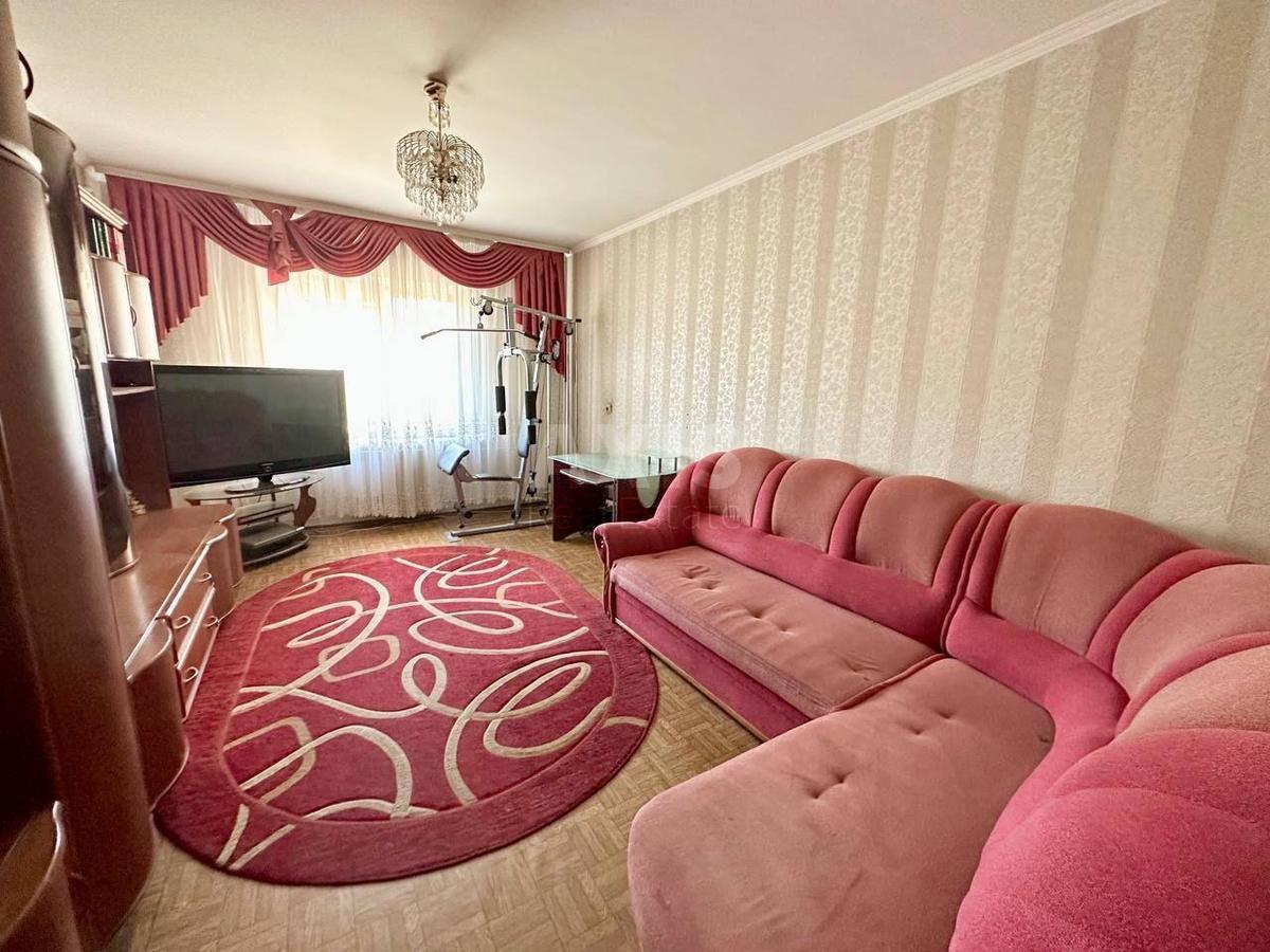 3k apartment vul. Vyshnjakivs'ka 13Б3
