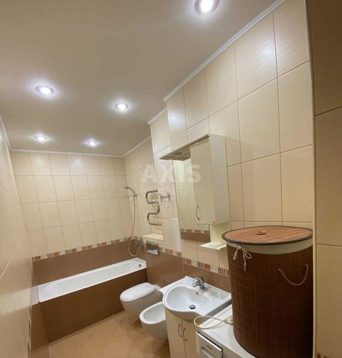 2k apartment vul. Oleny Pchilky 3А4