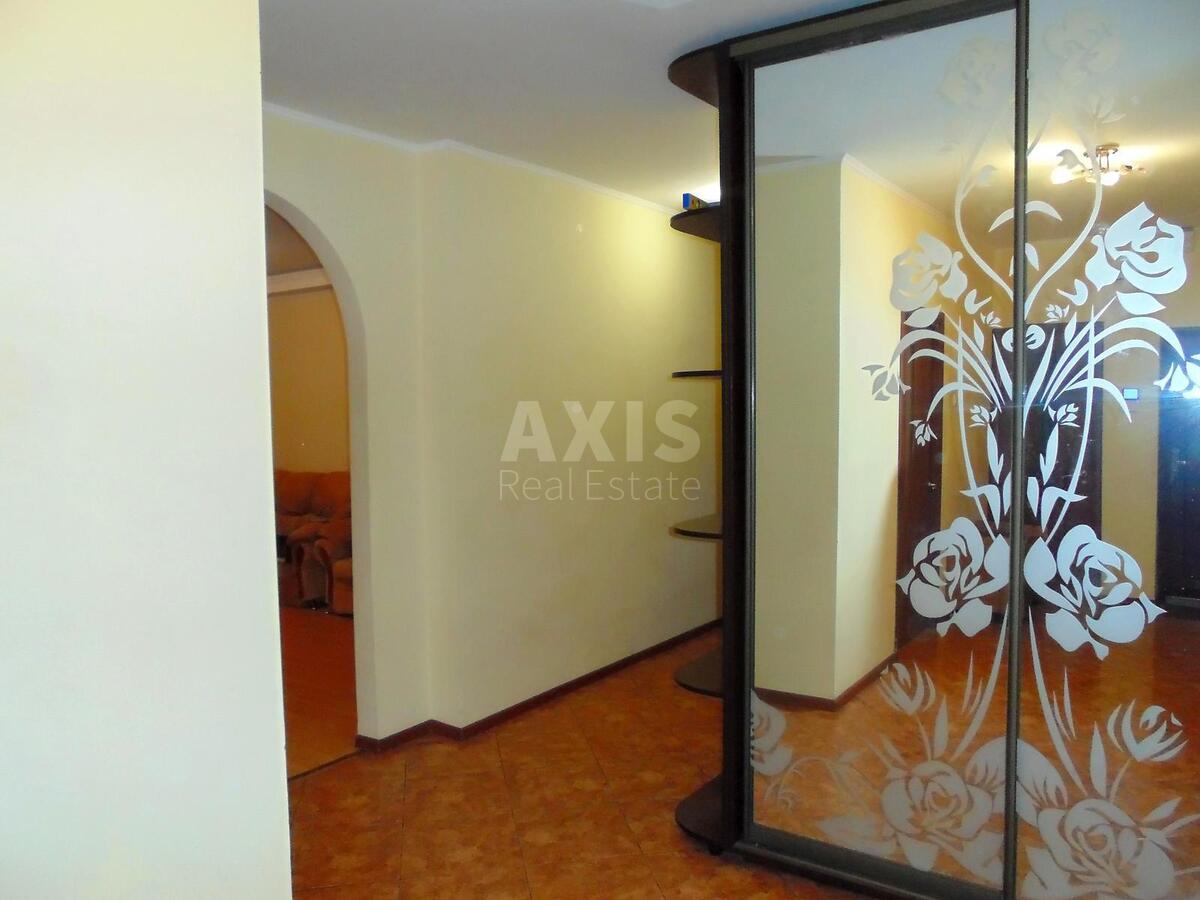 3k apartment vul. Sribnokil's'ka 2А5936211