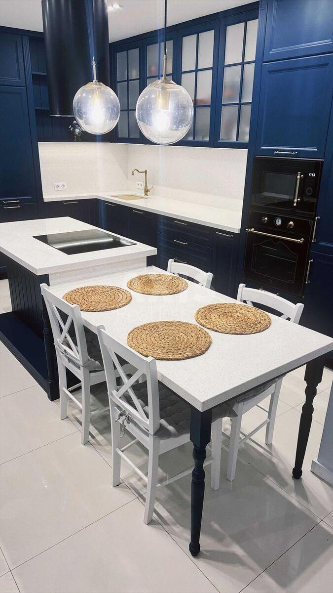 3k apartment vul. Ahmatovoi' Anny 13Д627971