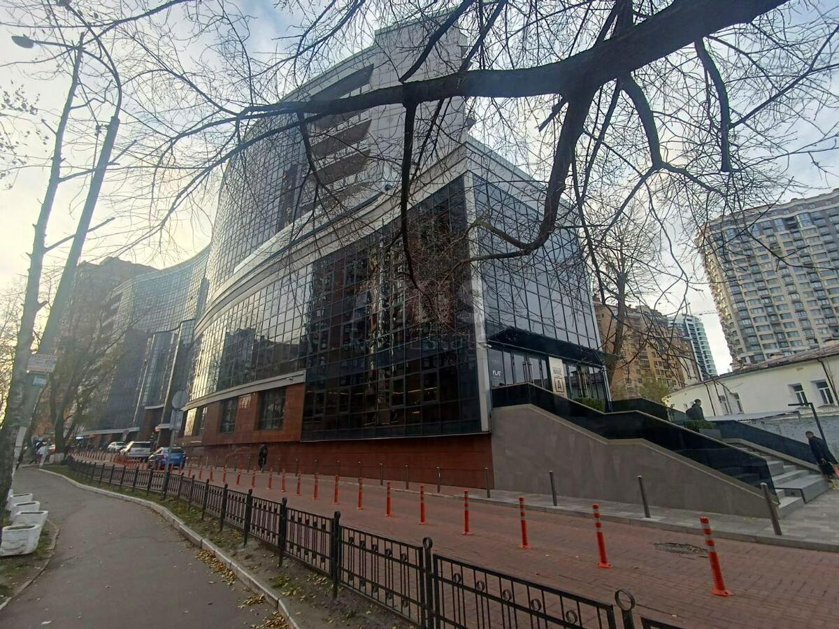 Office vul. Jevgena Konoval'cja 36Д, 163m2633480