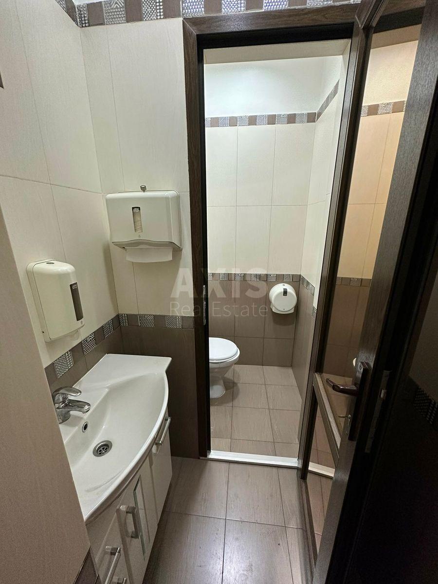 Office vul. Tymoshenka Marshala 21, 196m29