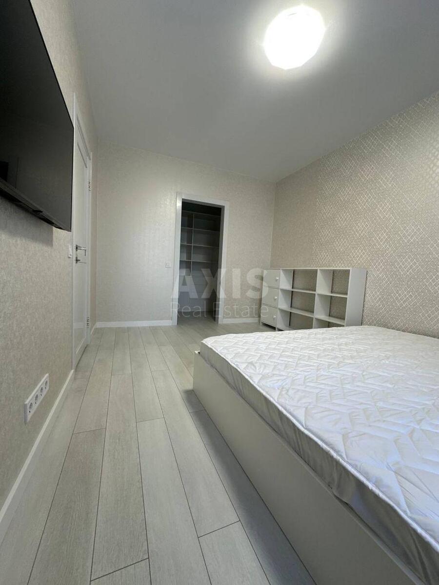 1k apartment pr-t Sobornosti 17637248