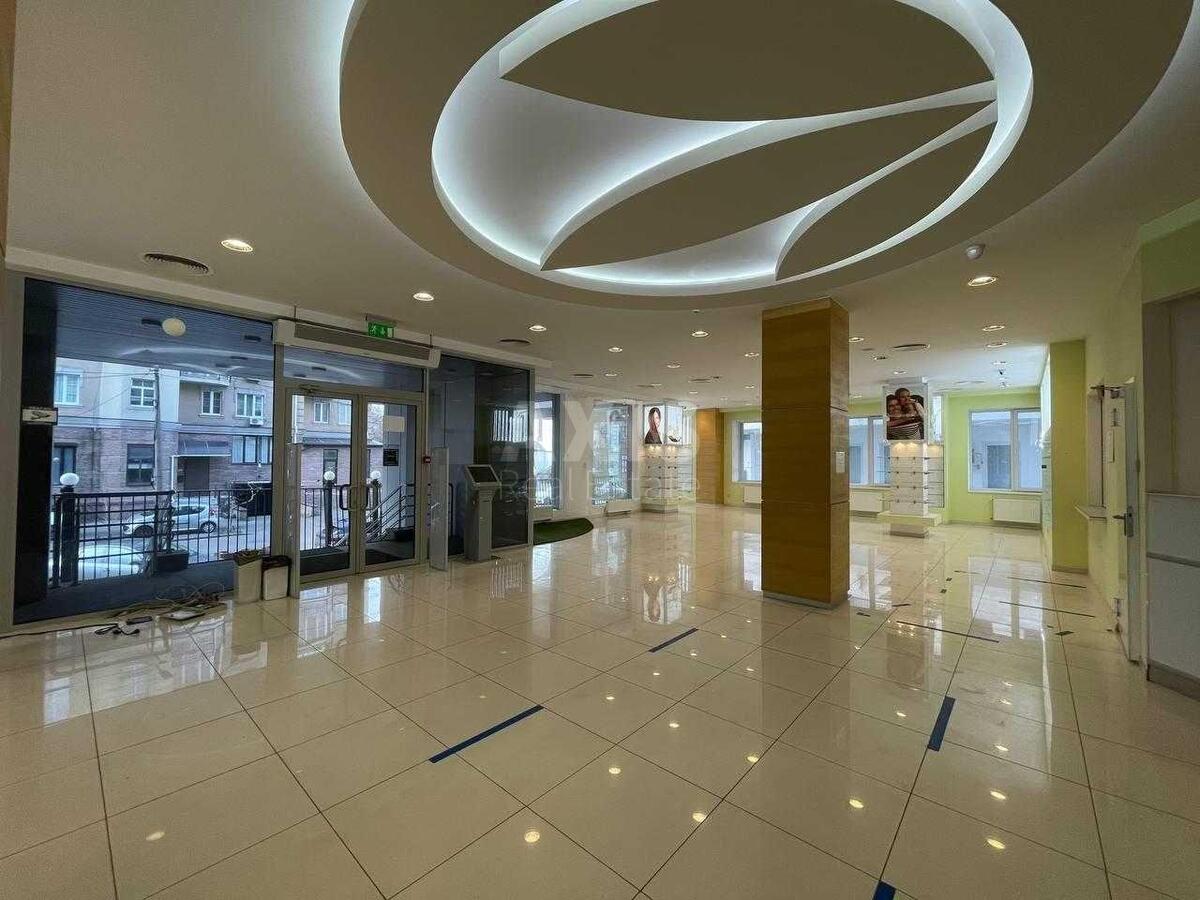 Office vul. Nyzhnij Val 51, 550m2