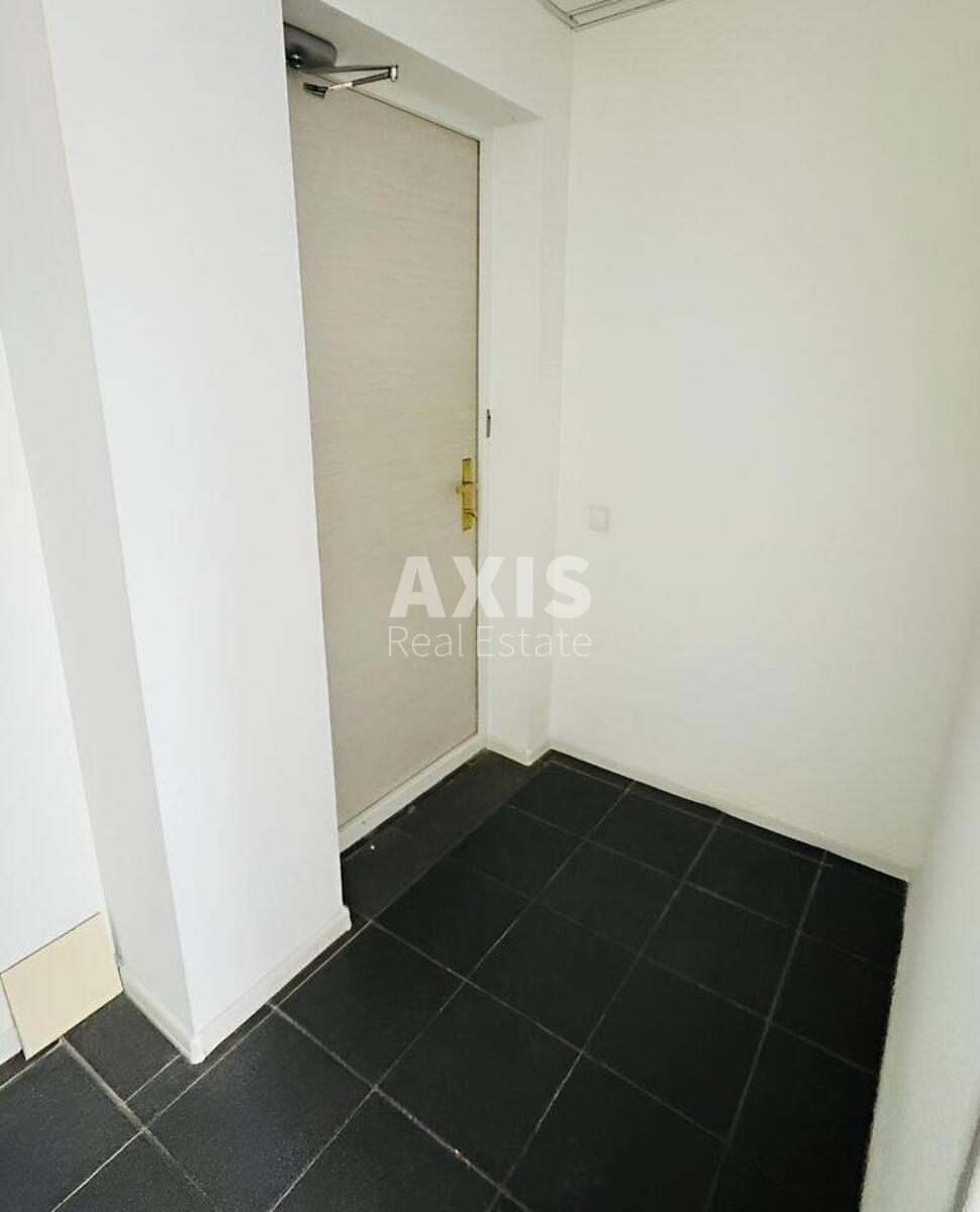 Office vul. Barbjusa Anri 37/1, 85m22