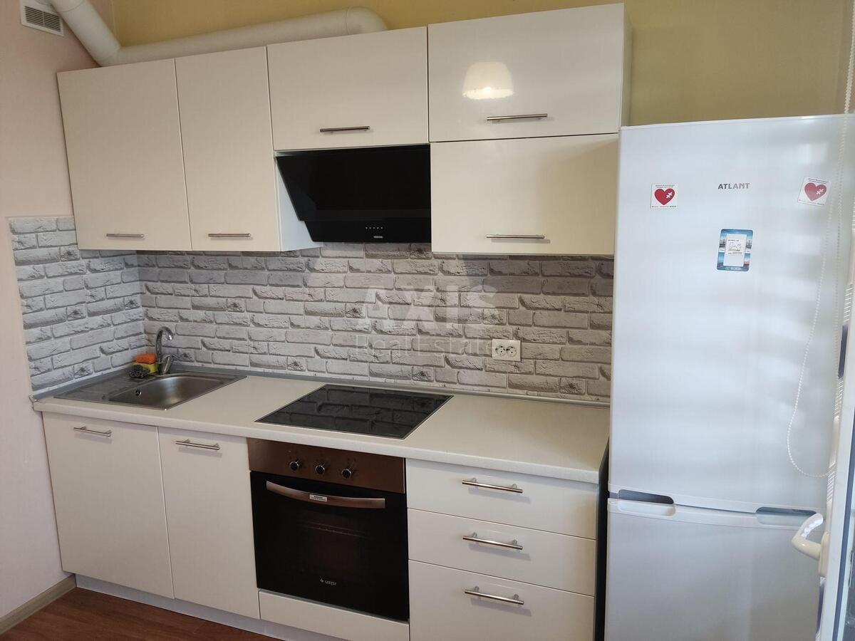 1k apartment vul. Rusovoi' Sofii' 5Б