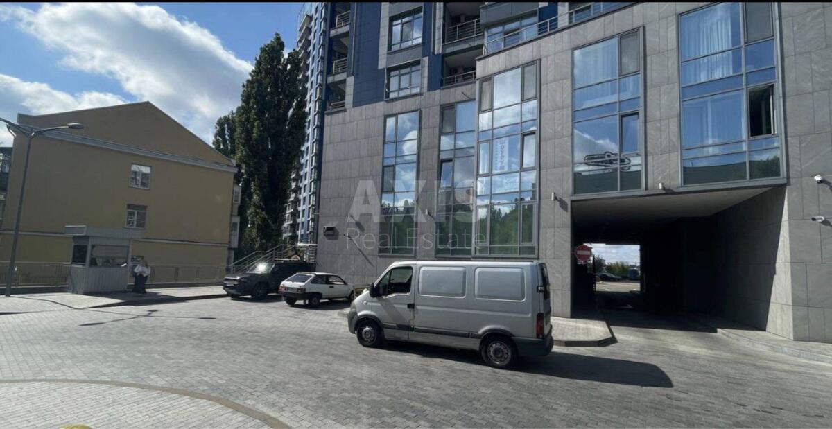 Объект торговли ул. Джона Маккейна 7, 334м2600060