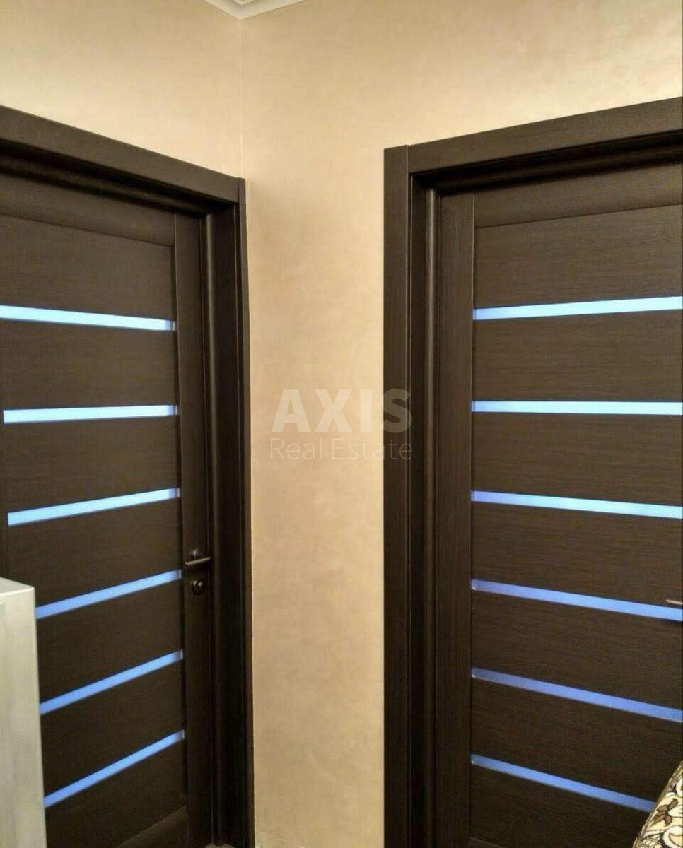 3k apartment vul. Zakrevs'kogo Mykoly 11