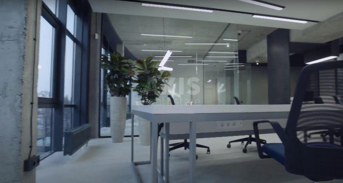 Office vul. Jevgena Konoval'cja 36, 195m20