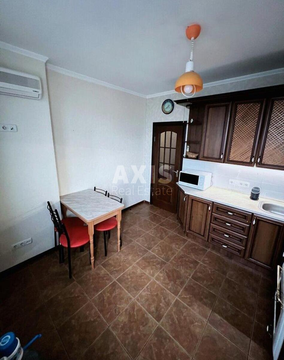 1k apartment prov. Feodosijs'kyj 14484181