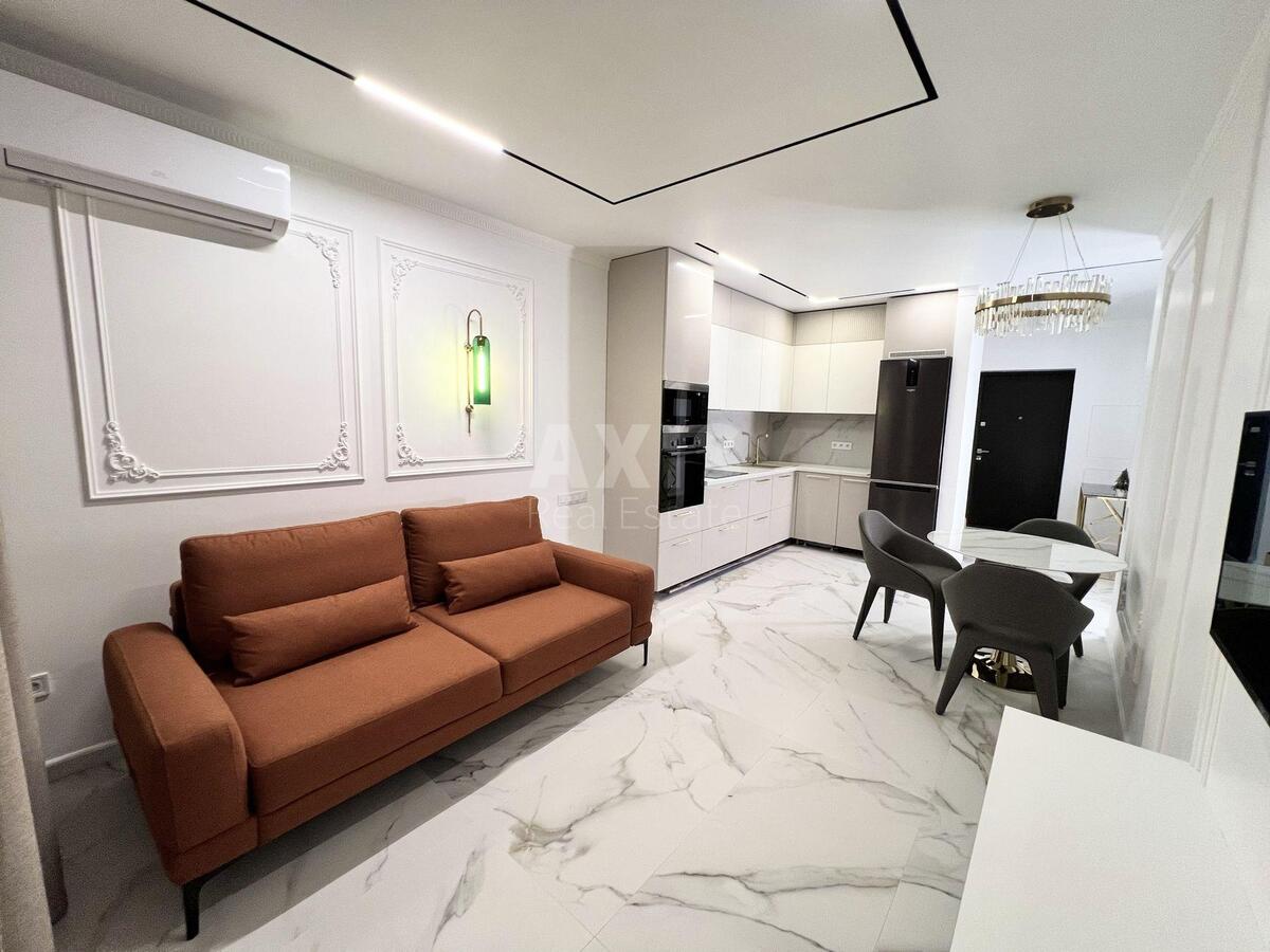 2k apartment vul. Oleksandra Olesja 4